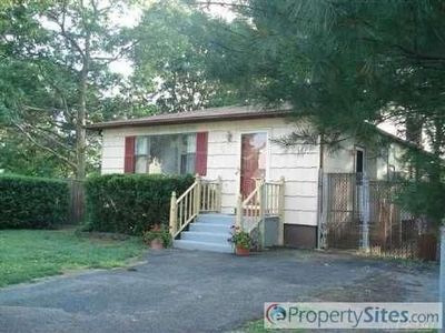 20 Birchwood Dr, Shirley, NY, 11967