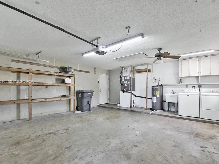 2480 Windsor Rd — Photo 34