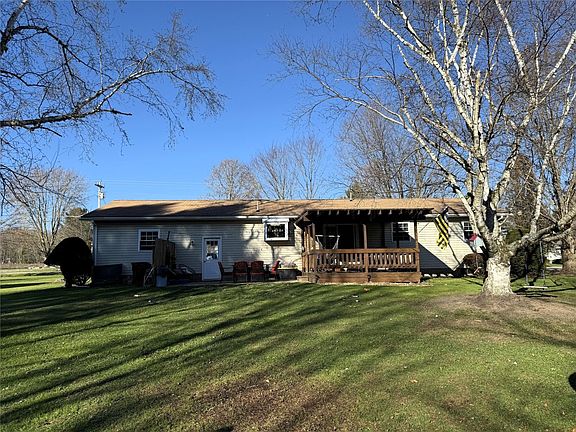 4th image of 17057 Patricia Dr