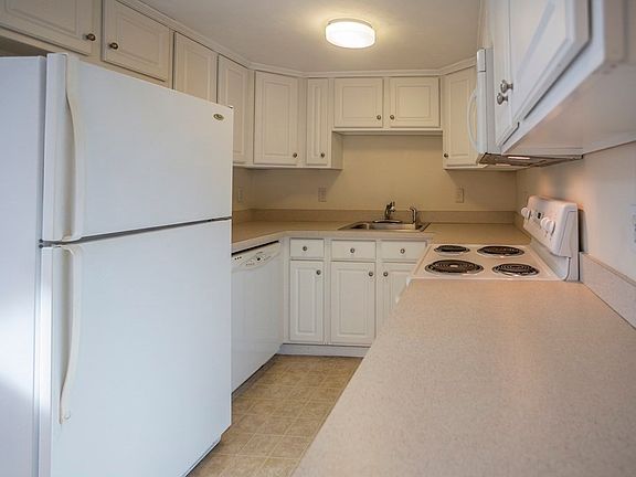 5th image of 78 Center St APT 2-21