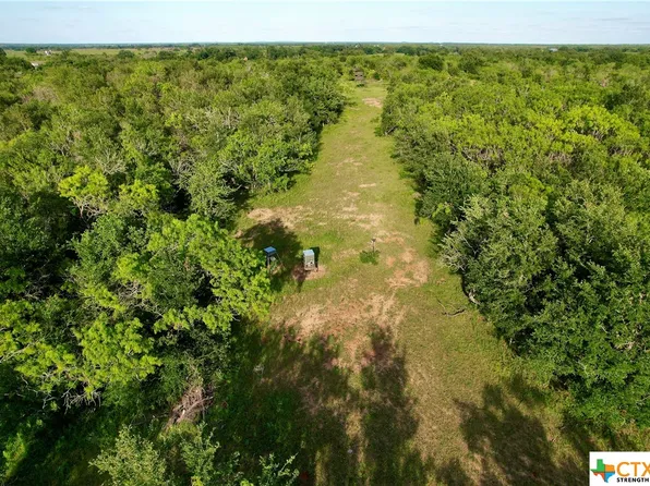 958 Watts Rd, Kingsbury, TX 78638