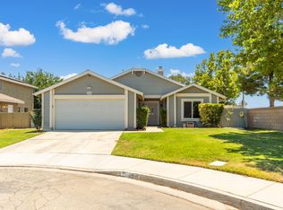 2500 Topaz Ln, Lancaster, CA 93535
