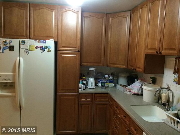 5th image of 4902 Russell Ave