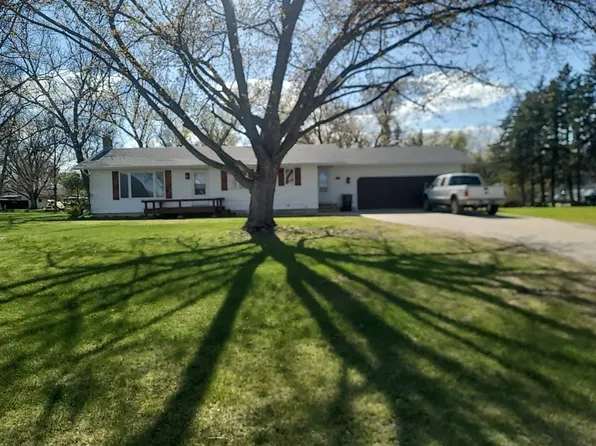 91 Elizabeth St, Hawley, MN 56549