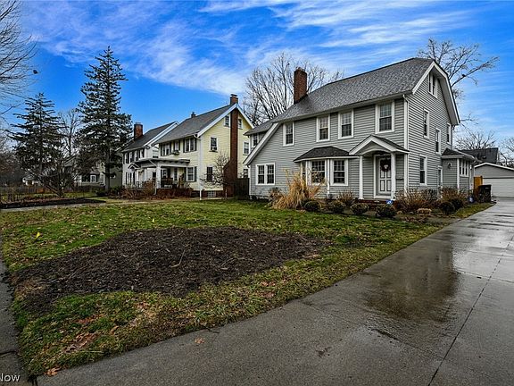2nd image of 3049 Berkshire Rd