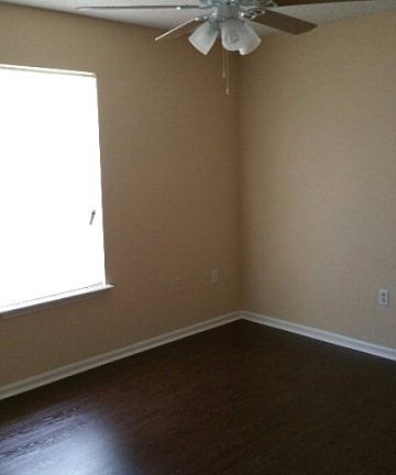 3rd image of 3729 Kendall Ct