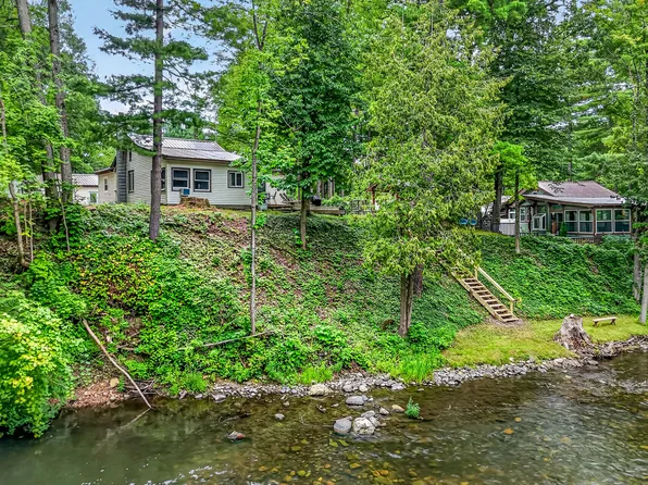 7784 E Saint Huberts Trl, Hesperia, MI 49421