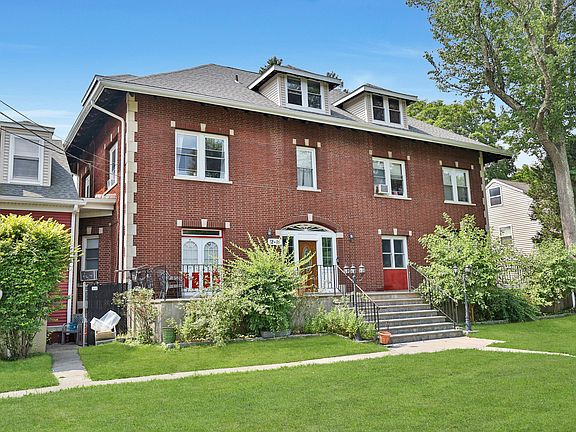 4th image of 12 Lincoln Pl #1A