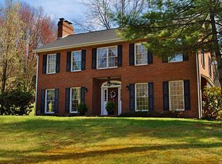 190 Dinnerbell Rd, Butler, PA 16002