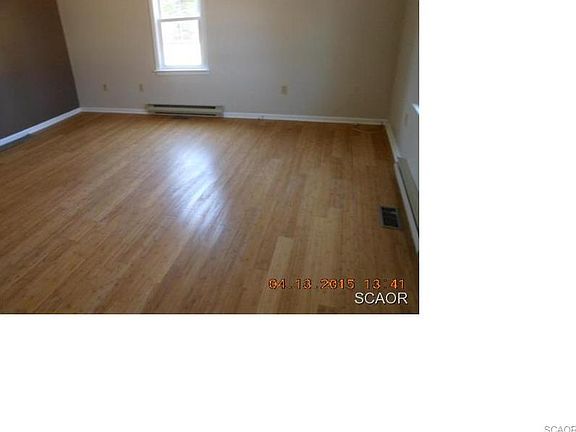 4th image of 7714 Parlier Ln