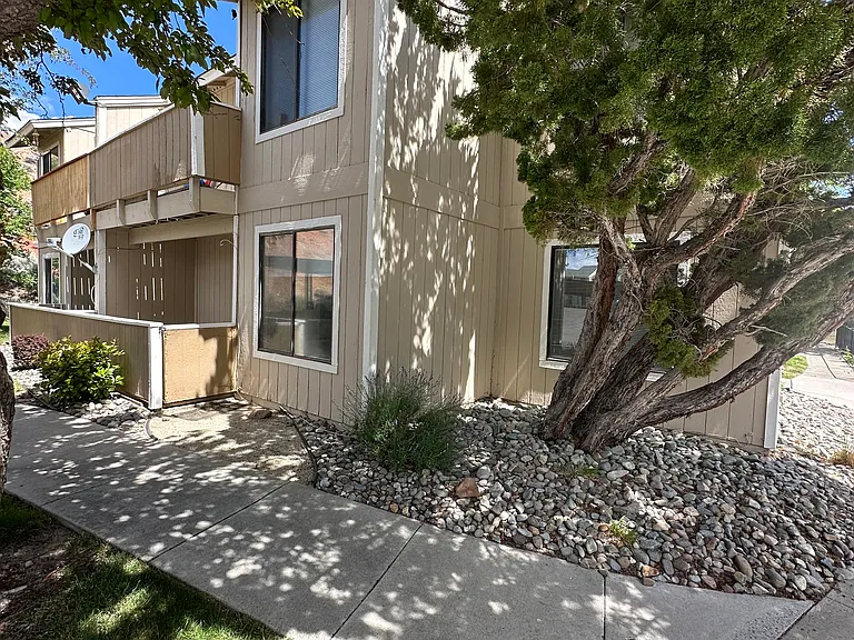 3885 E Leonesio Dr — Photo 4