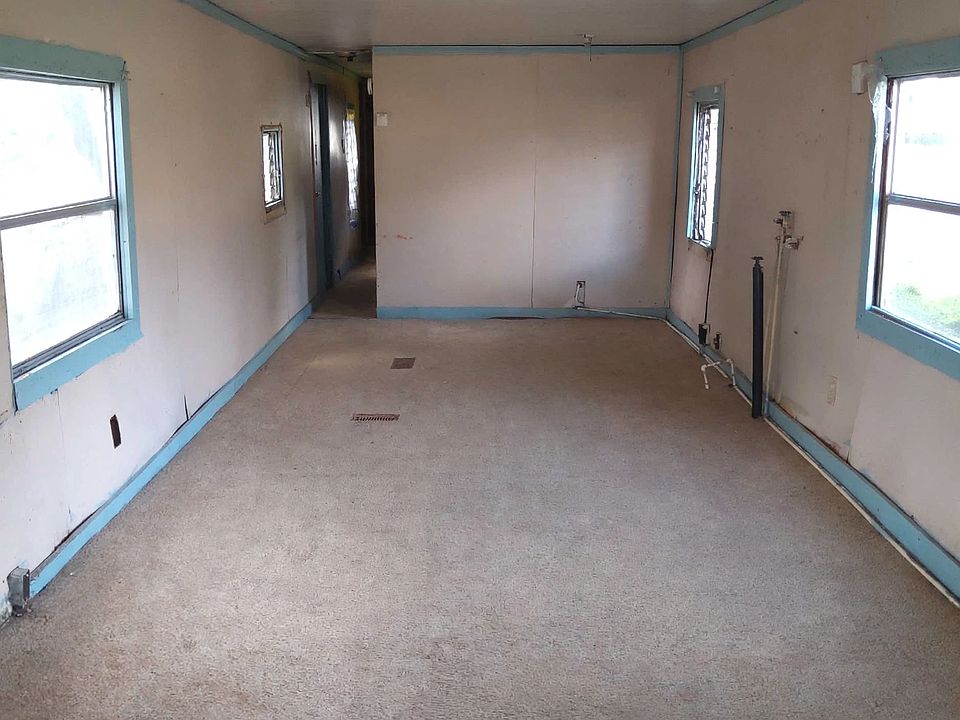 2nd image of 425 Monroe Ave #21