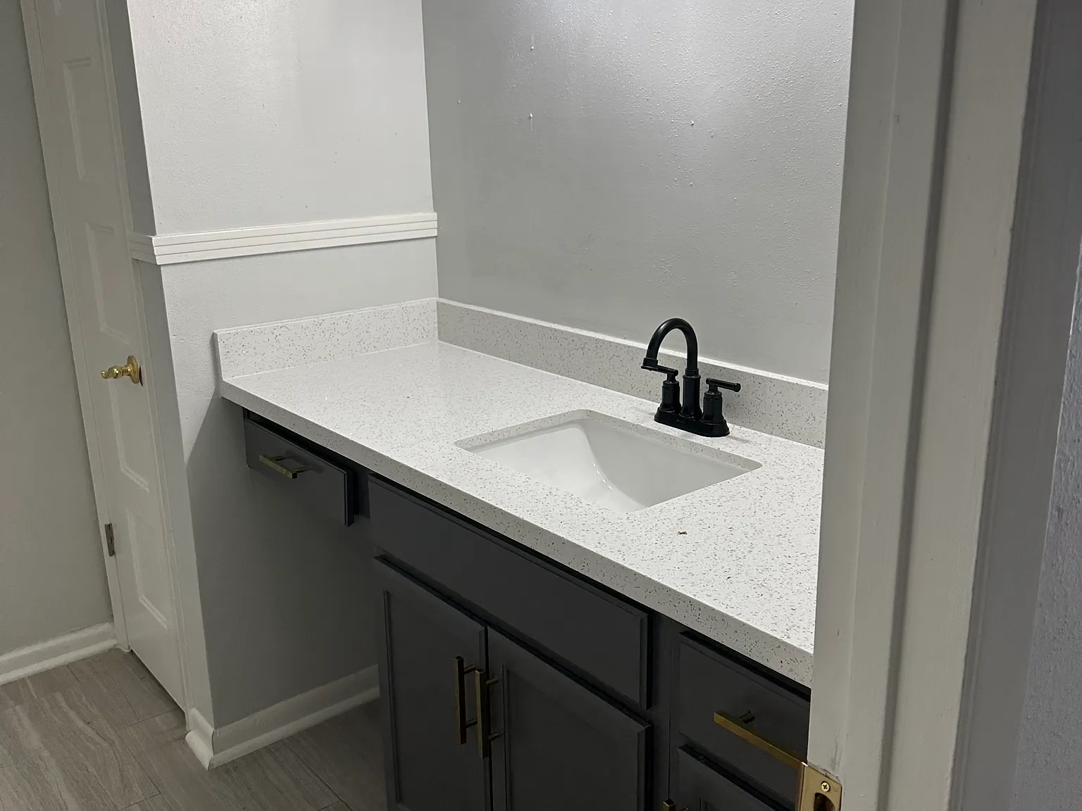 2 bed, 1323 sqft, $1,700 — Photo 2
