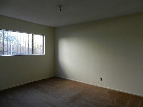4th image of 318 N Avenue 57 APT 3