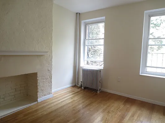 Rented by Waverly Realty Associates | media 8