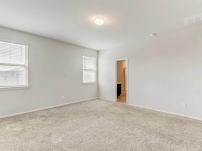 20923 Corisande St — Photo 10