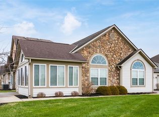 5359 W Sheffield Cir, Zanesville, OH 43701