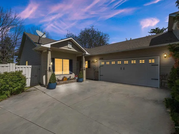 1574 N Wintertree Ave, Meridian, ID 83642