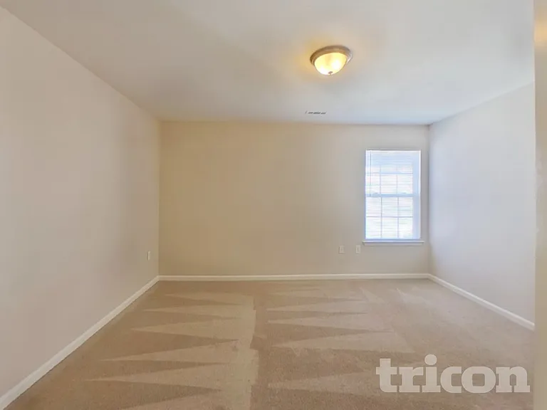 2216 Gooseberry Rd — Photo 13