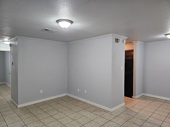 3rd image of 56 Whitmar Dr APT 22