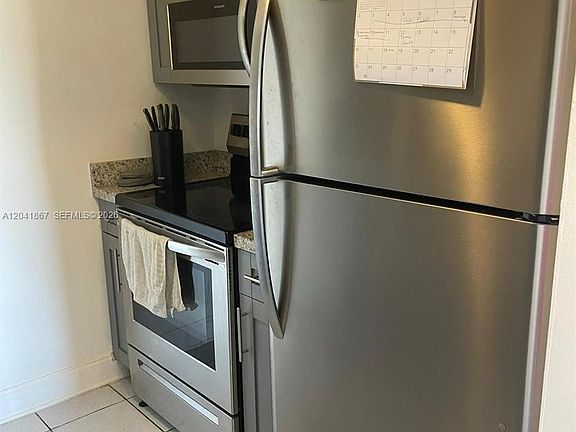 5th image of 130 Mendoza Ave #33