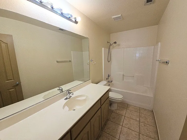 10945 Hawks Landing Rd — Photo 19