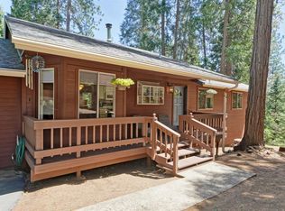 5236 Loch Leven Dr, Pollock Pines, CA 95726