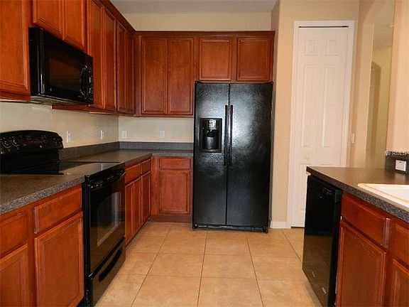5th image of 2005 Chatham Place Dr
