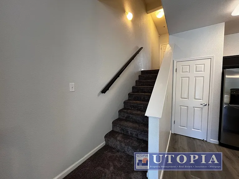 156 Everson Dr — Photo 7