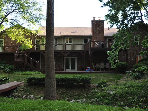 2nd image of 8054 Edgewood Ct