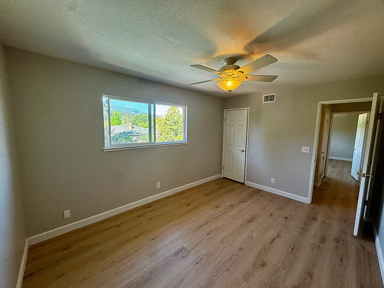1318 Deb Ct — Photo 13