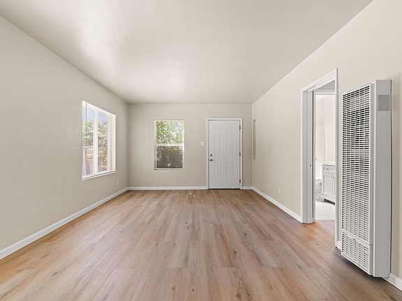 5th image of 6124 Hayes St #0