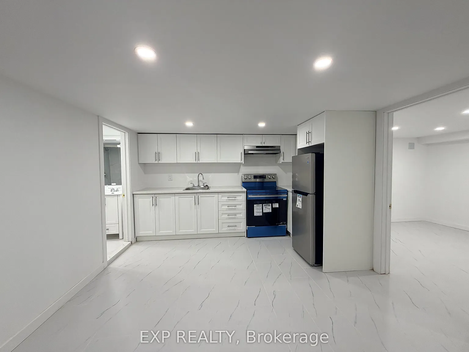 1 bed, $1,000 — Photo 2