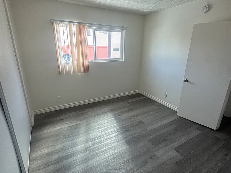 3945 Frances Ave #1 — Photo 7