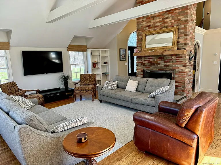11 Van Campen Ln — Photo 17