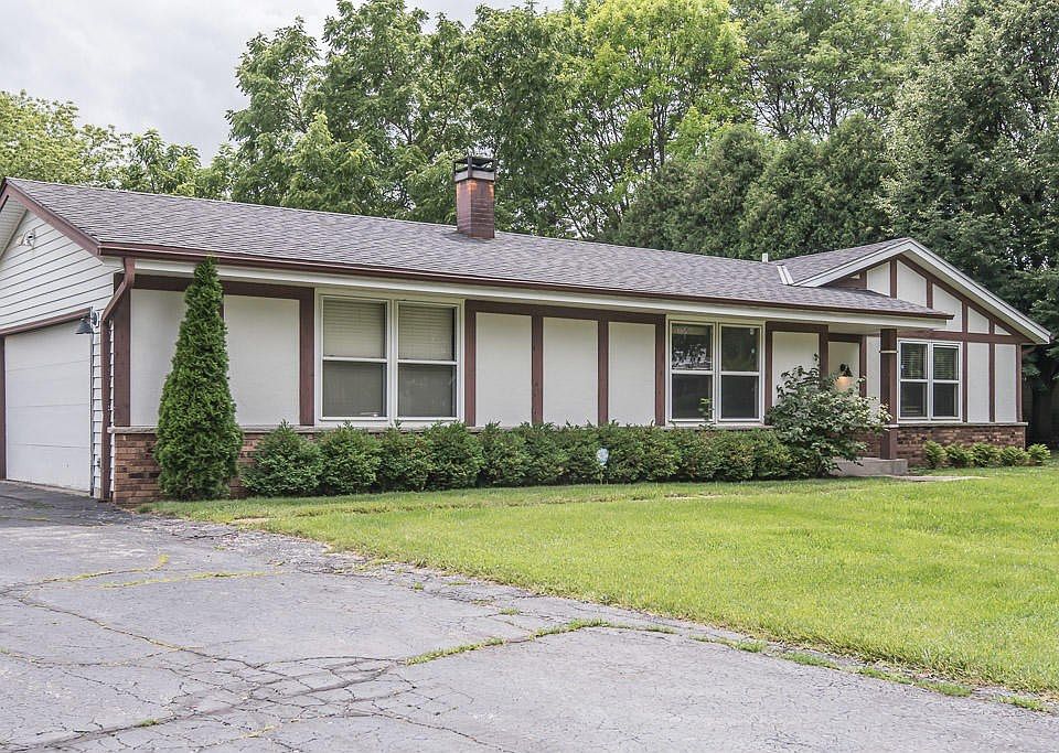 1st image of 6245 W Plaza Cir