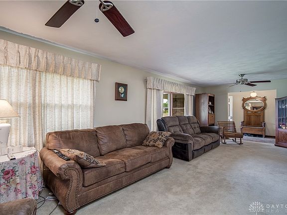 4th image of 8740 Oriole Dr