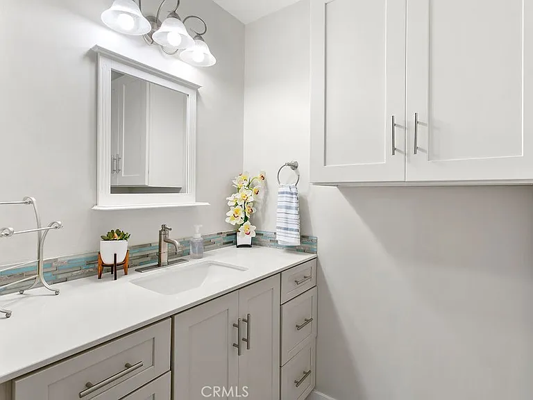 19 Dover Pl — Photo 14