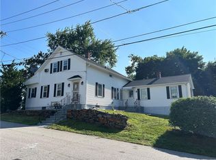 62 N Marlborough St, Warwick, RI 02818