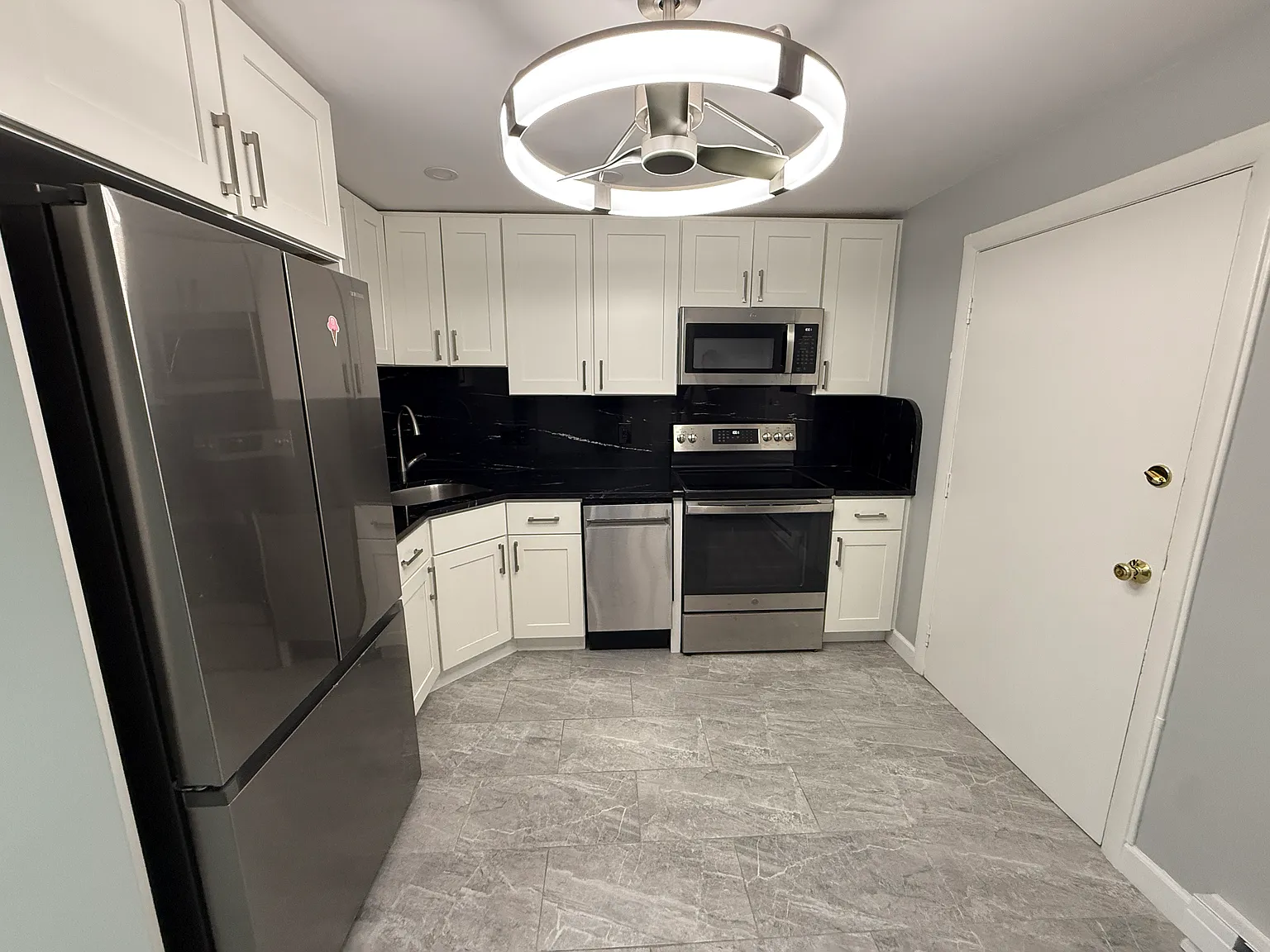 1 bed, 470 sqft, $2,000 — Photo 2