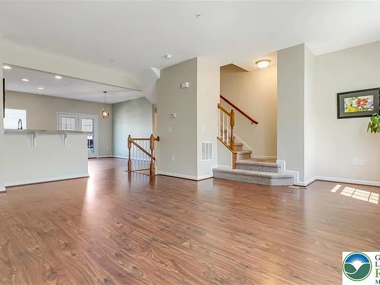 10 White Rose Ln — Photo 12