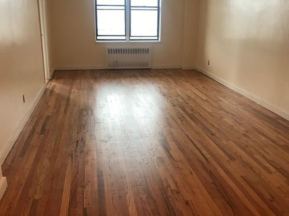 3rd image of 678 Warburton Ave APT 5A
