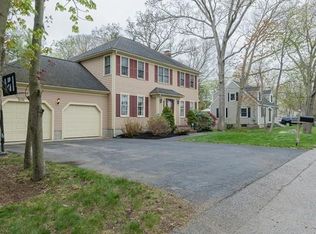 18 Jessica Ln, Weymouth, MA 02190