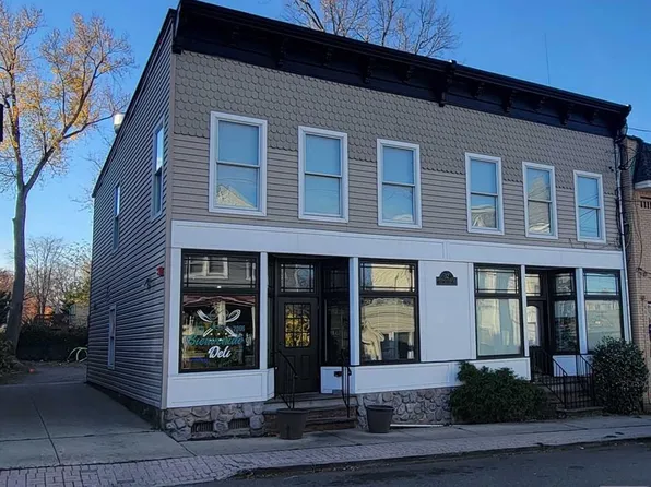 32 W Prospect St, Waldwick, NJ 07463