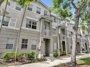3911 Shoma Dr, Royal Palm Beach, FL 33414