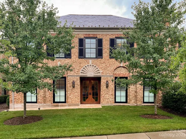 114 Cottage Pl, Charlotte, NC 28207