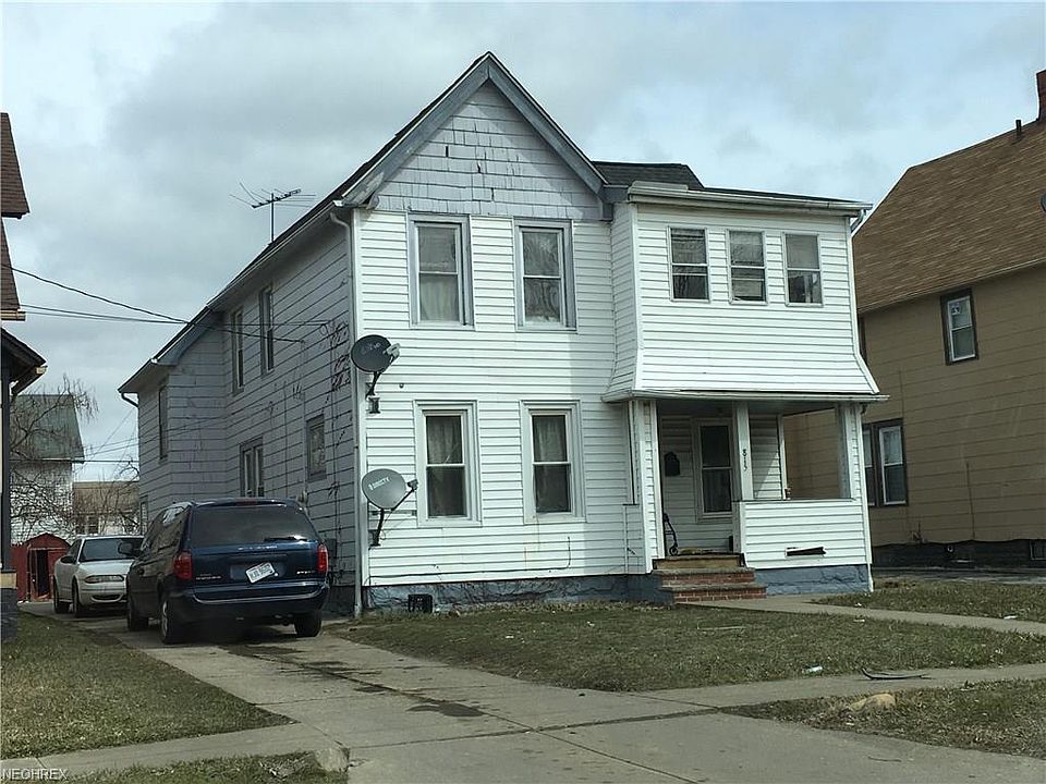 2nd image of 815 Whitcomb Rd