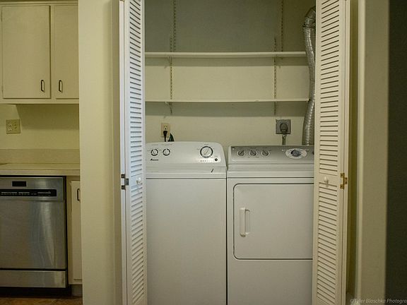 3rd image of 3312 Melody Ln