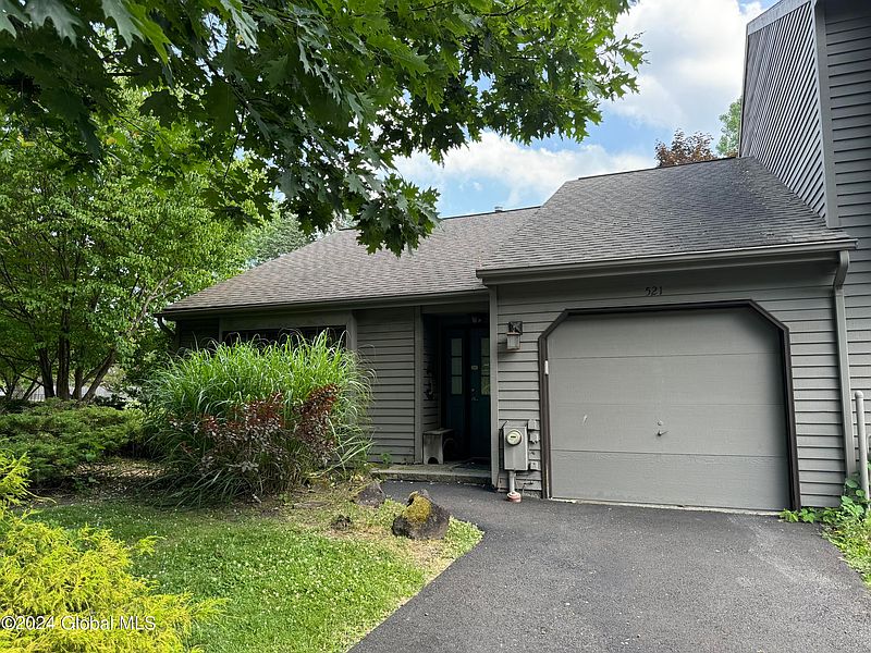 3rd image of 521 Townwood Drive