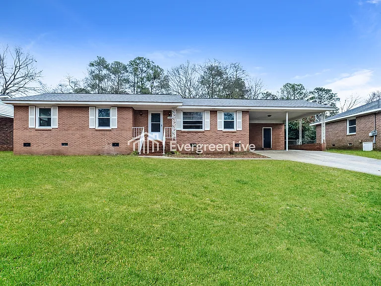 254 Chippewa Dr — Photo 1